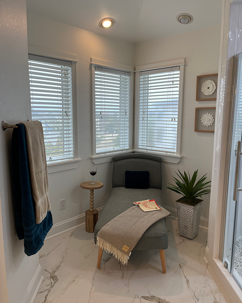 Bathroom design update by DomaSyle Design