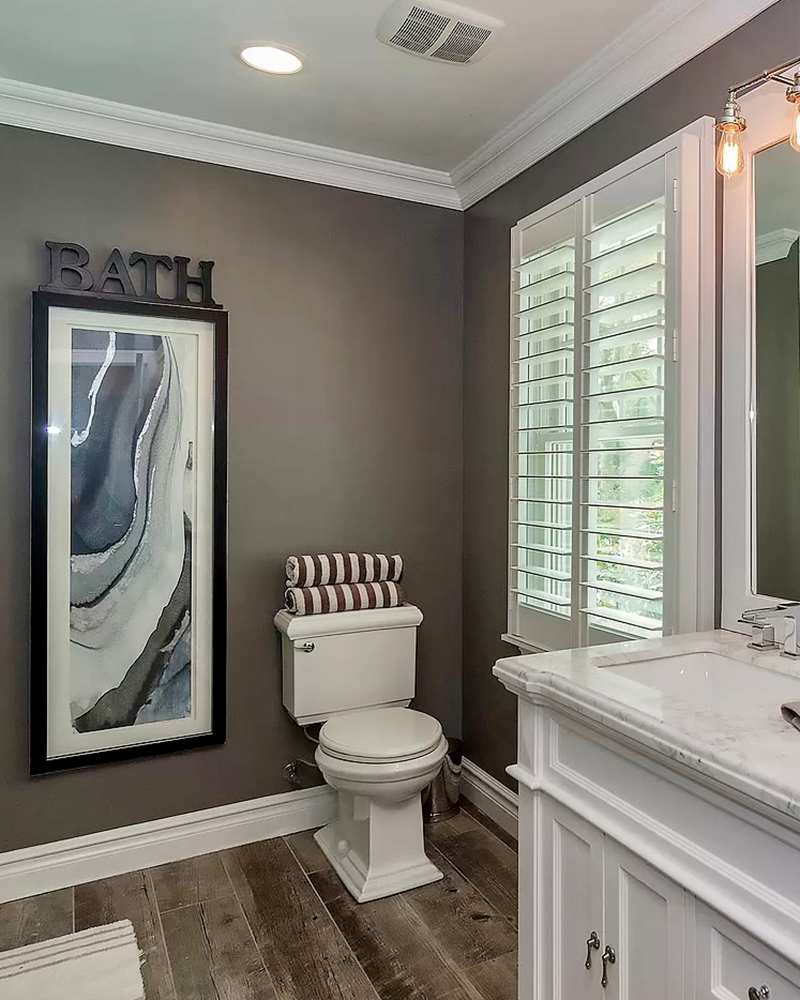 Bathroom redesign by DomaStyle Design